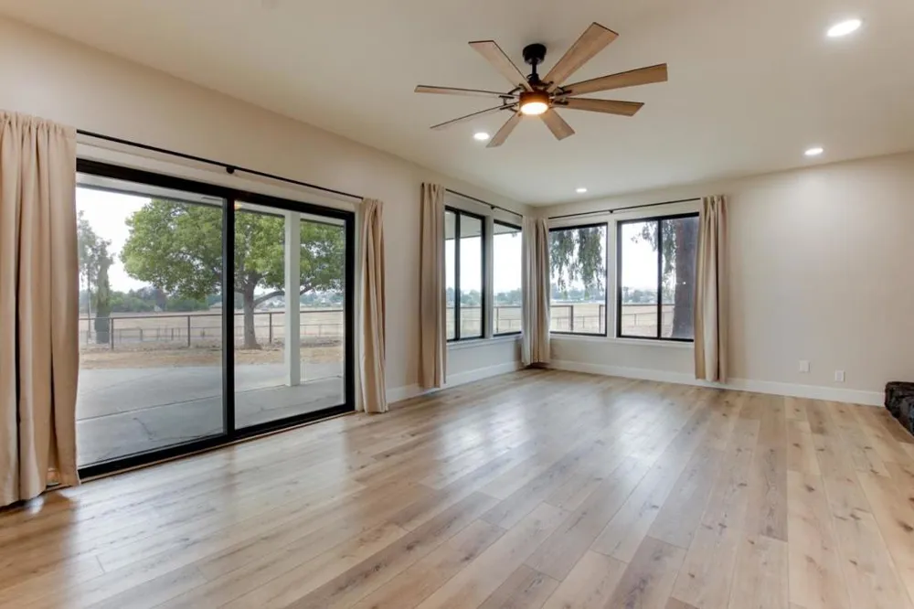 1667 Santa Ana Road Hollister, CA 95023