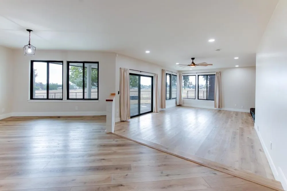 1667 Santa Ana Road Hollister, CA 95023