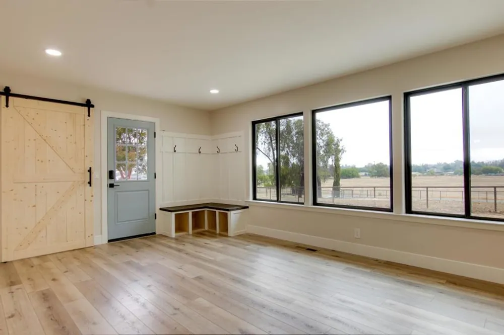 1667 Santa Ana Road Hollister, CA 95023
