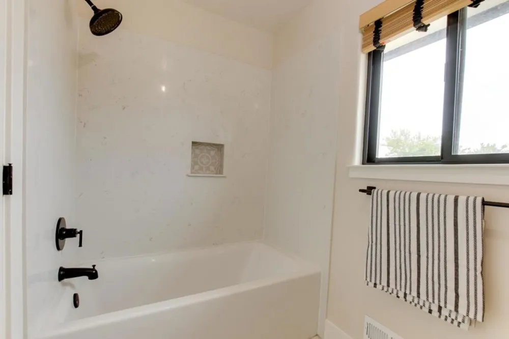 1667 Santa Ana Road Hollister, CA 95023