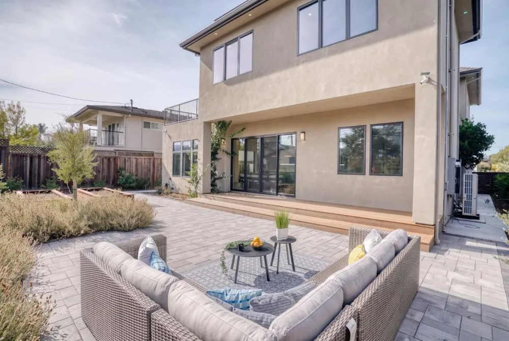 15218 Stratford Drive San Jose, CA 95124