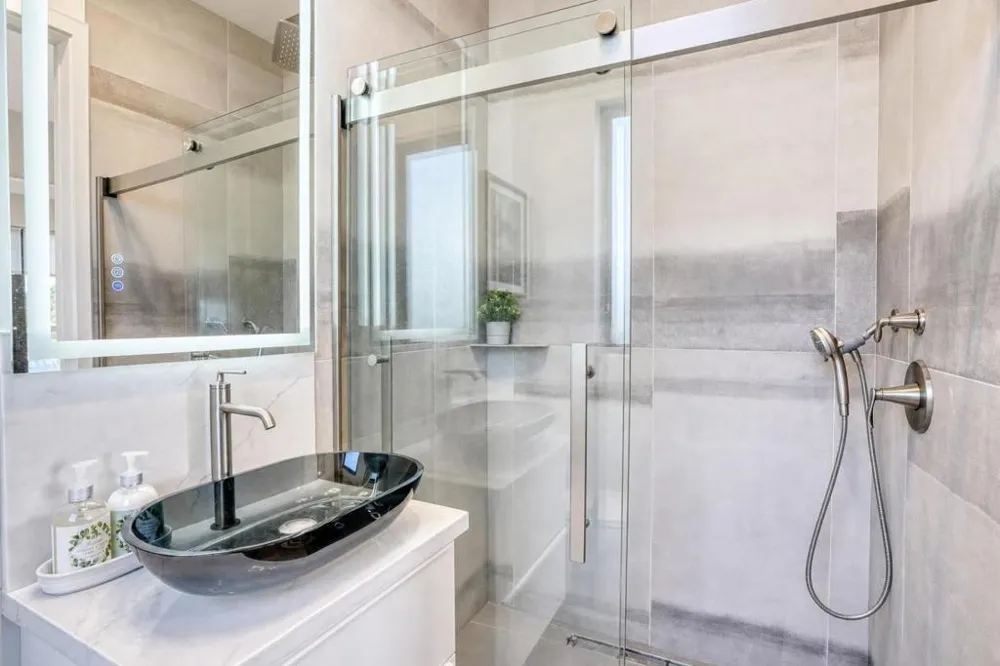 15218 Stratford Drive San Jose, CA 95124