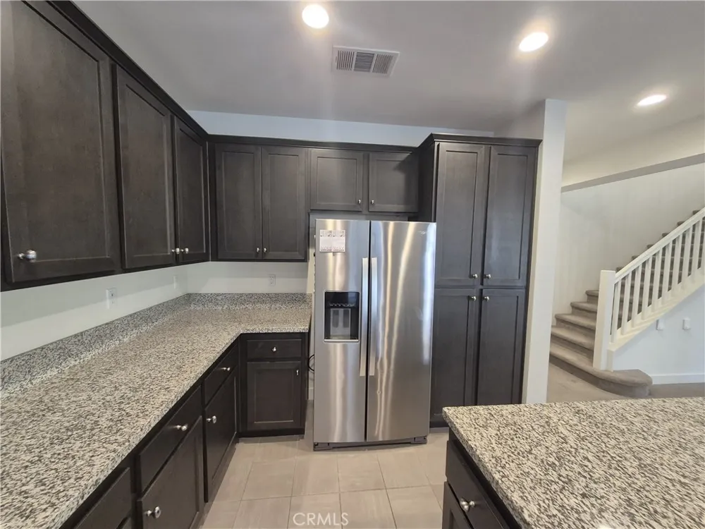 38565 Fairfield heights Murrieta, CA 92563