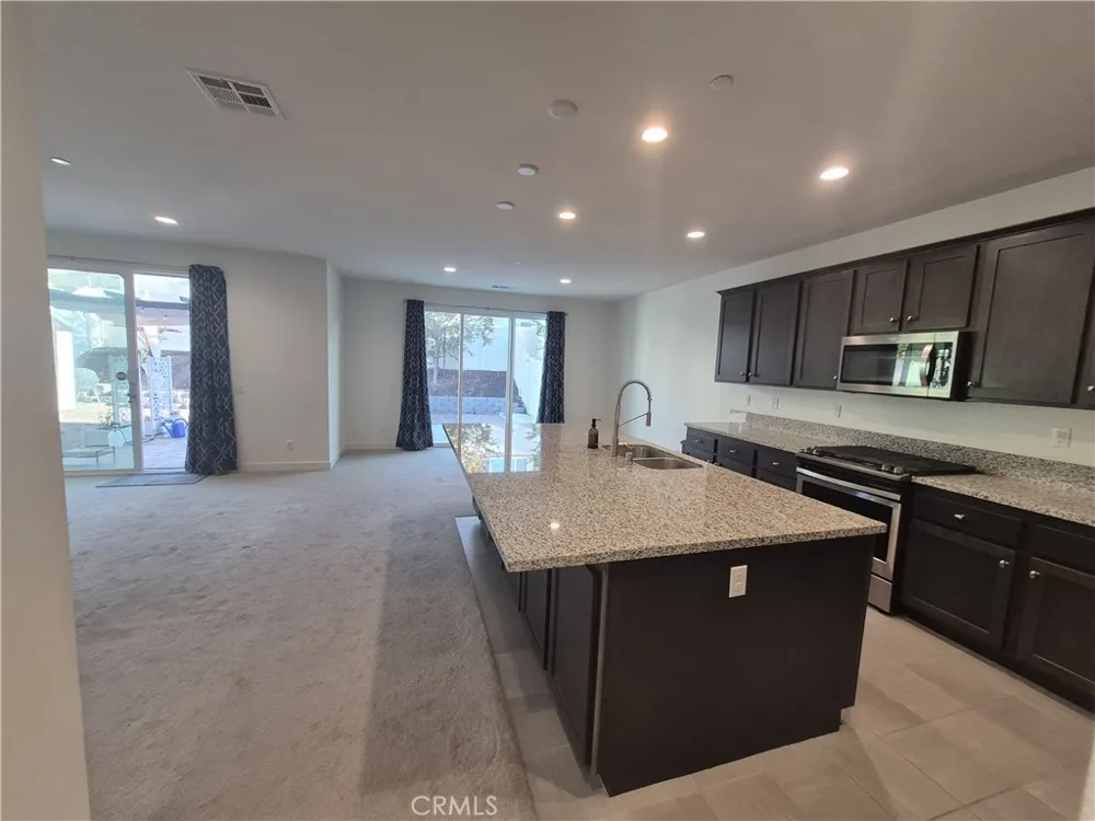 38565 Fairfield heights Murrieta, CA 92563