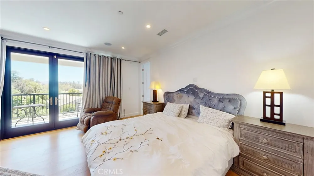 276 Capri Simi Valley, CA 93065