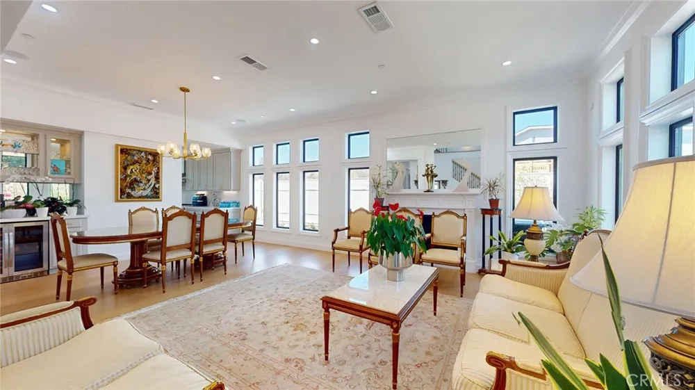 276 Capri Simi Valley, CA 93065