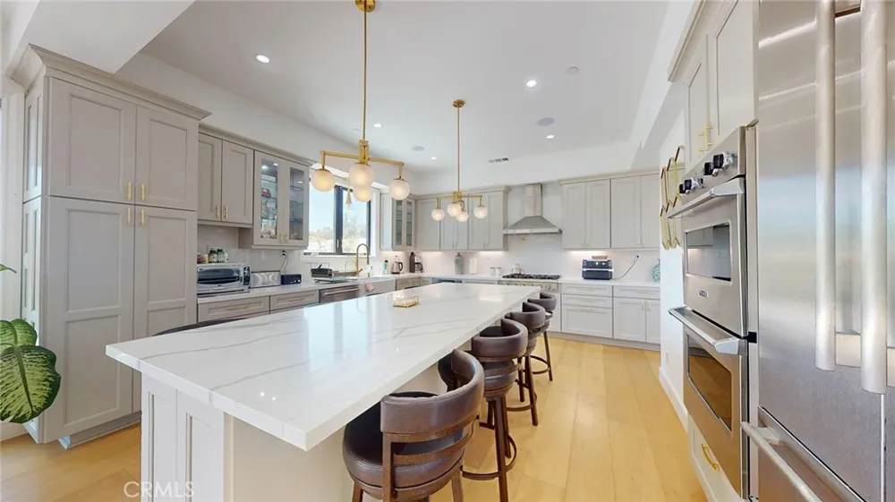 276 Capri Simi Valley, CA 93065