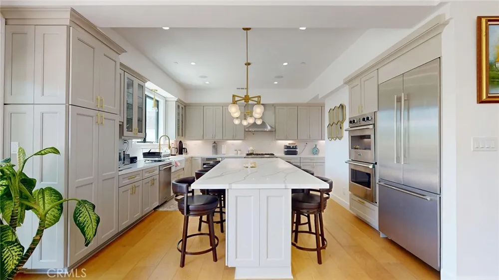 276 Capri Simi Valley, CA 93065