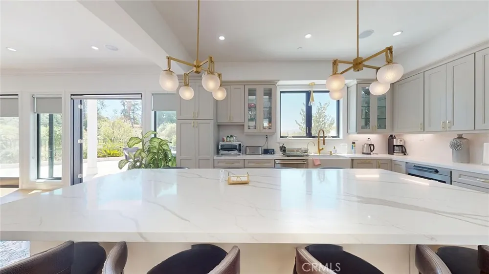 276 Capri Simi Valley, CA 93065