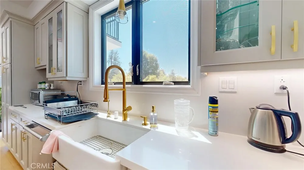 276 Capri Simi Valley, CA 93065