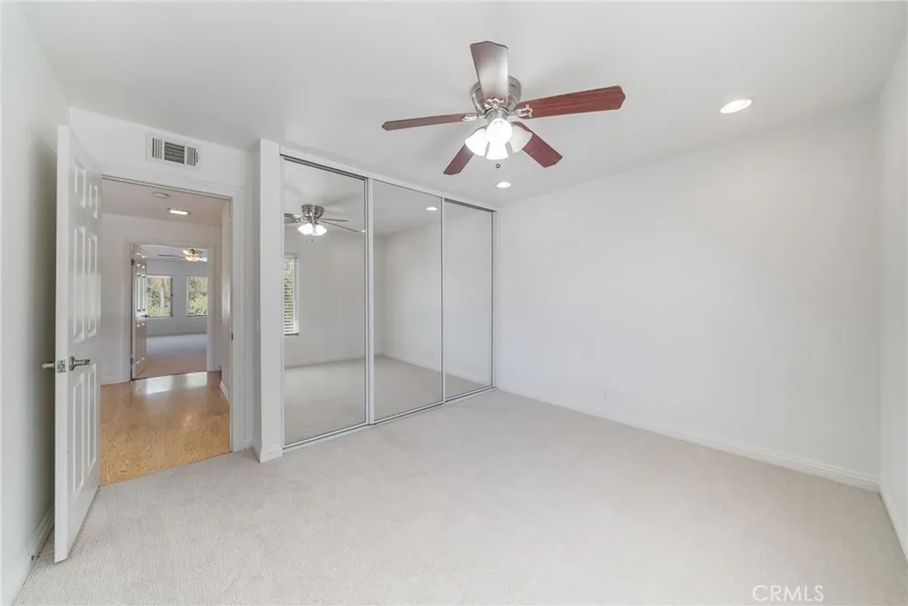 24592 Linda Flora Laguna Hills, CA 92653