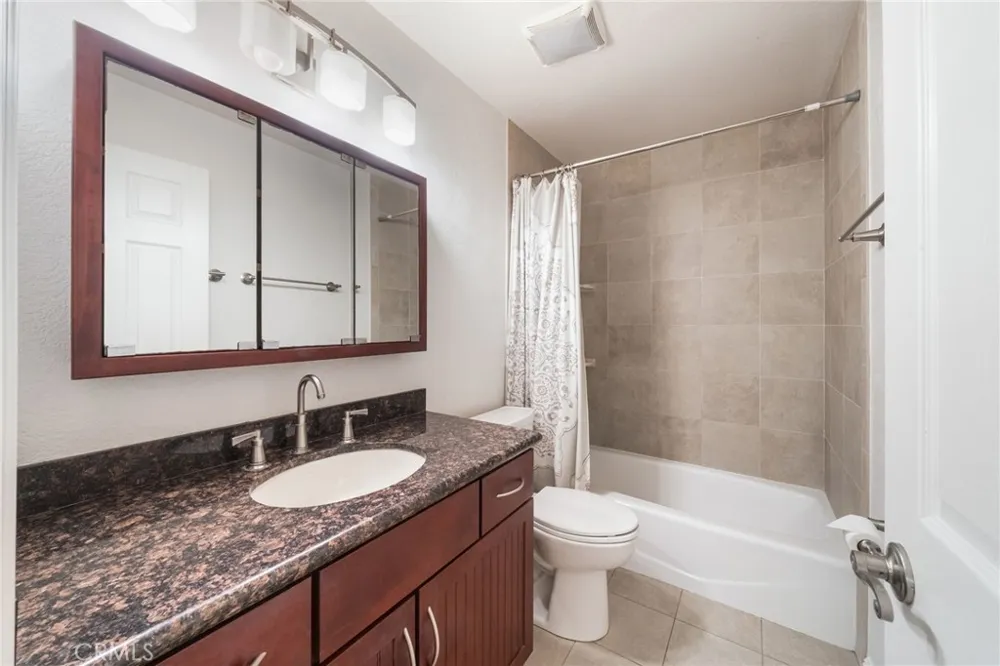 24592 Linda Flora Laguna Hills, CA 92653