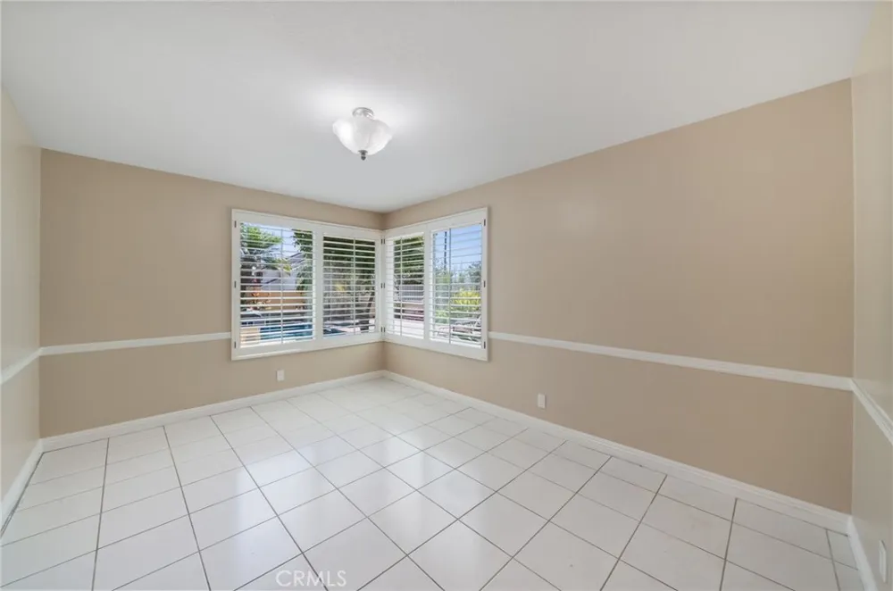 24592 Linda Flora Laguna Hills, CA 92653