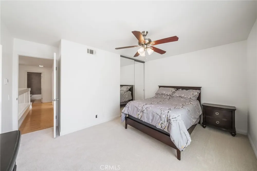 24592 Linda Flora Laguna Hills, CA 92653