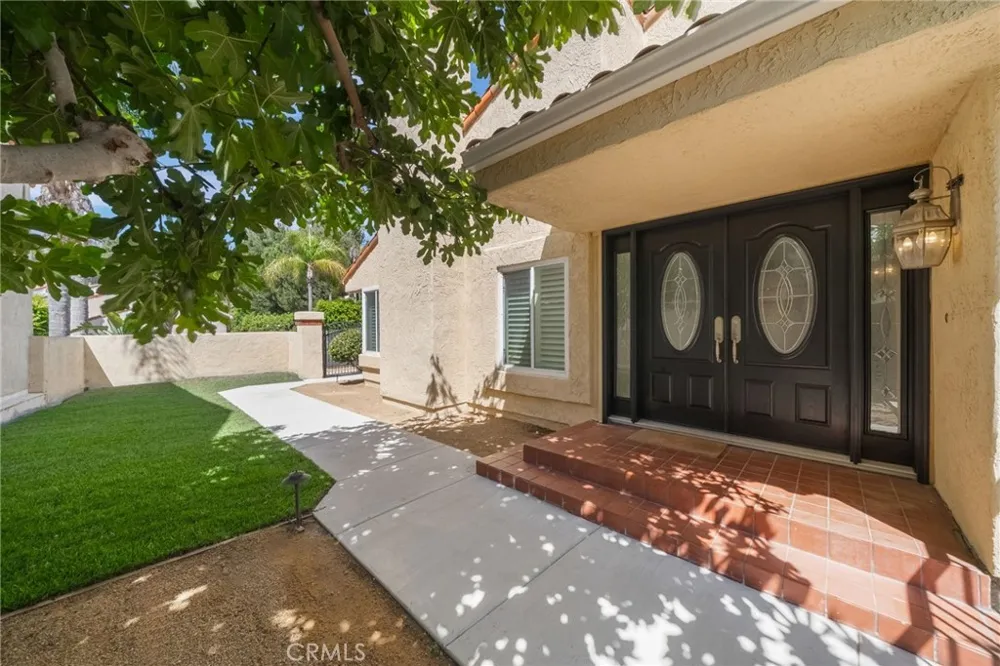 24592 Linda Flora Laguna Hills, CA 92653