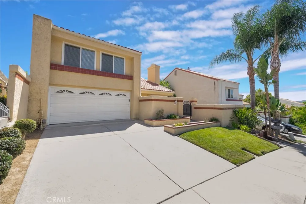 24592 Linda Flora Laguna Hills, CA 92653