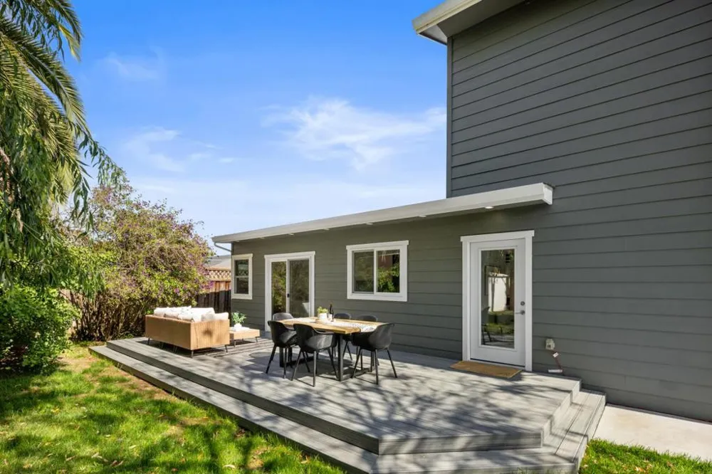 3242 Fair Oaks Avenue Redwood City, CA 94063