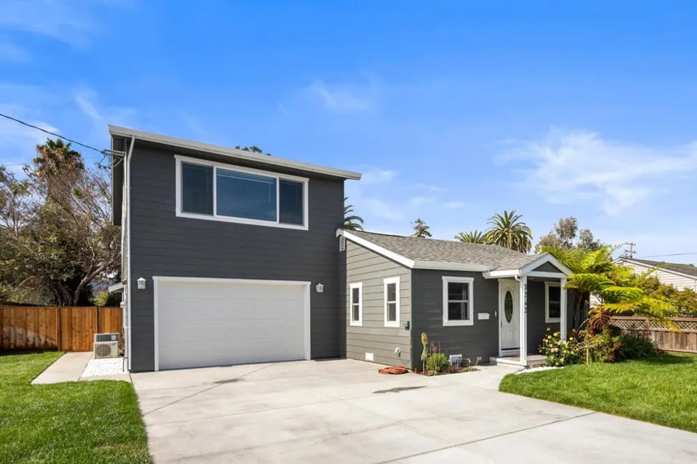 3242 Fair Oaks Avenue Redwood City, CA 94063