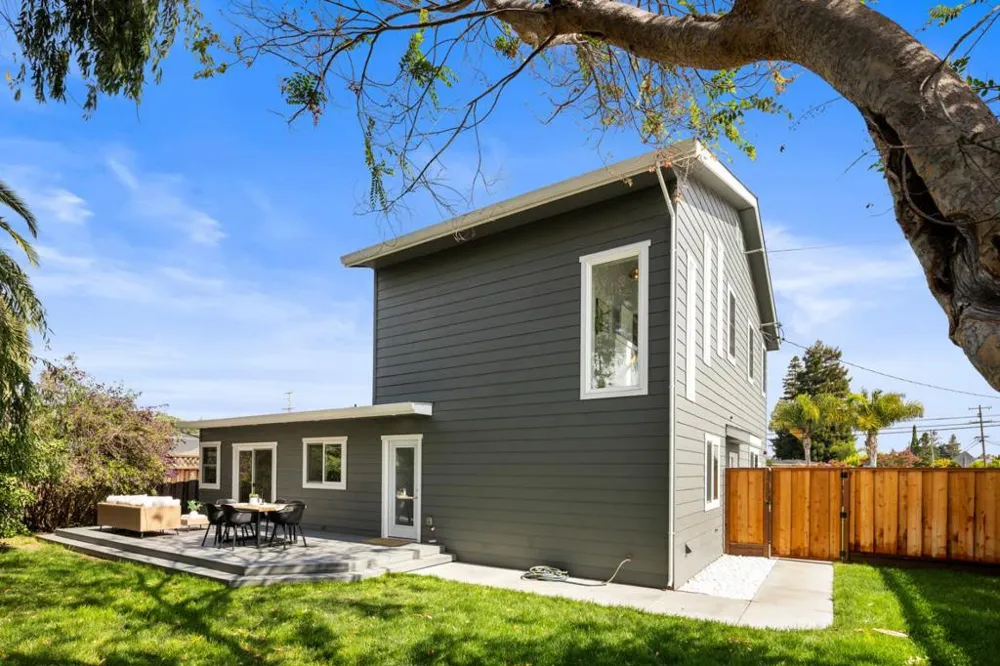3242 Fair Oaks Avenue Redwood City, CA 94063
