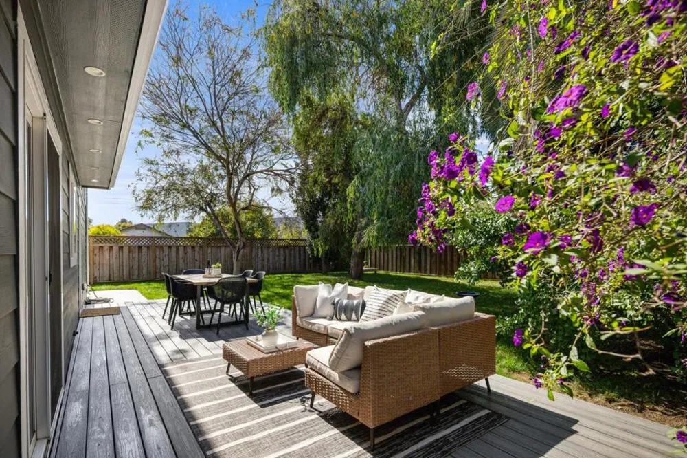 3242 Fair Oaks Avenue Redwood City, CA 94063