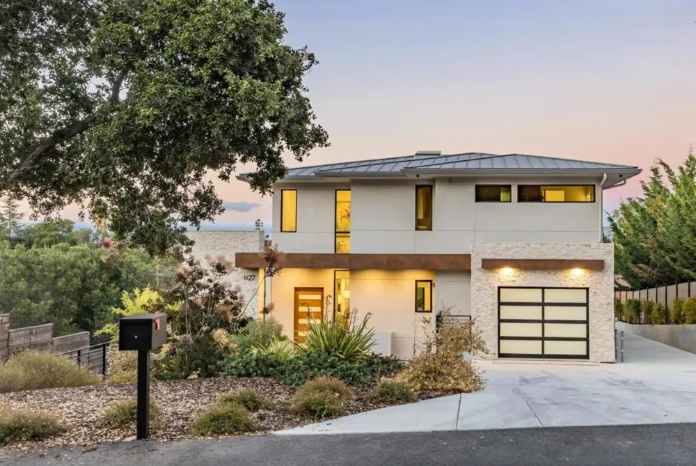 1127 Hillslope Place Los Altos, CA 94024