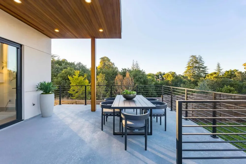 1127 Hillslope Place Los Altos, CA 94024