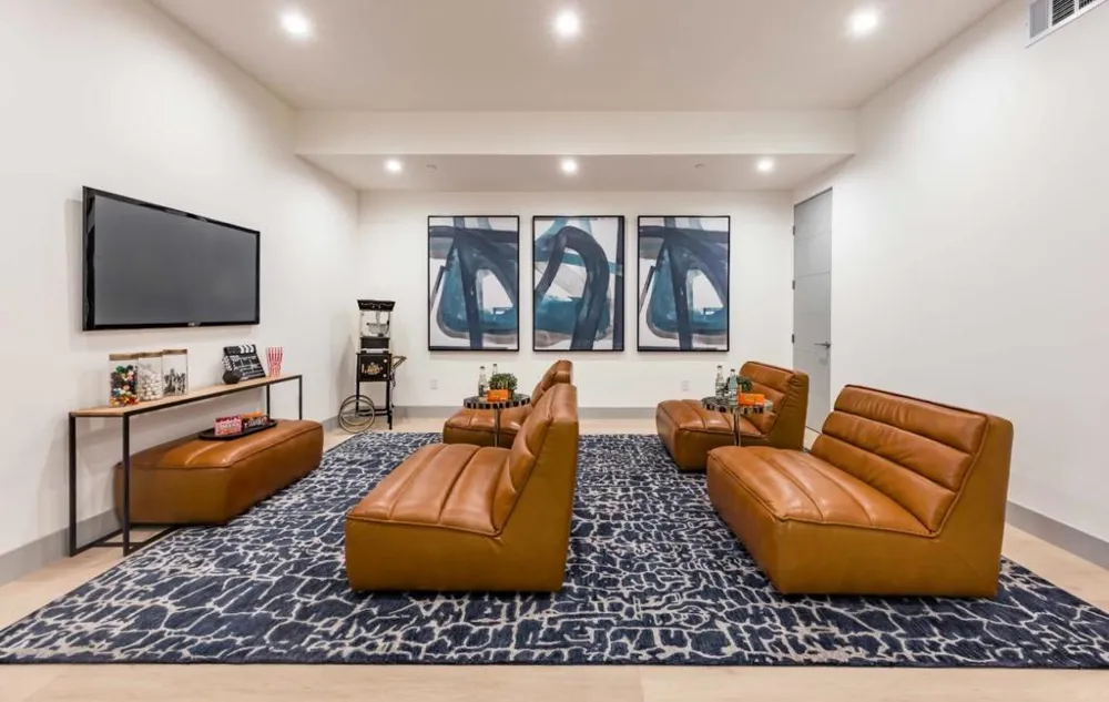 1127 Hillslope Place Los Altos, CA 94024