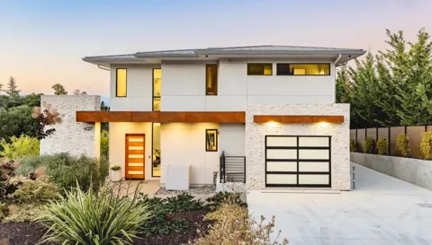1127 Hillslope Place