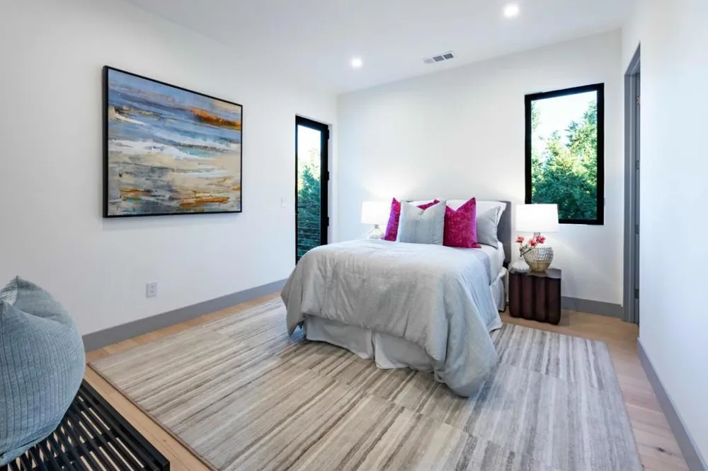 1127 Hillslope Place Los Altos, CA 94024