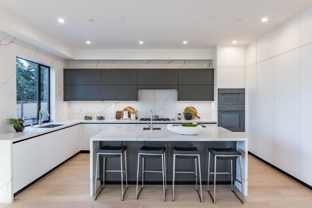1127 Hillslope Place Los Altos, CA 94024