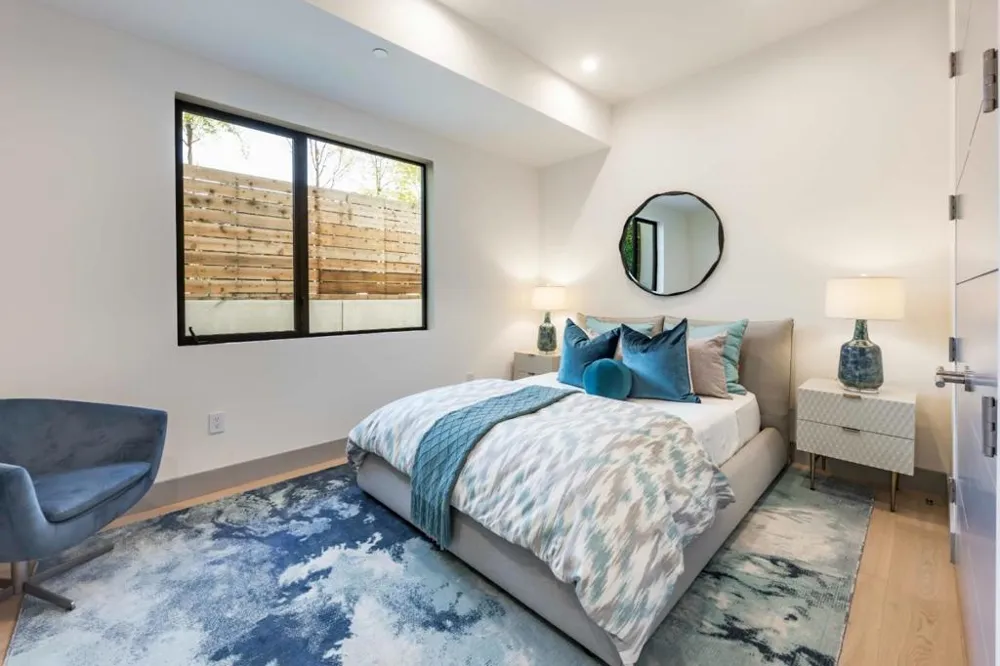 1127 Hillslope Place Los Altos, CA 94024