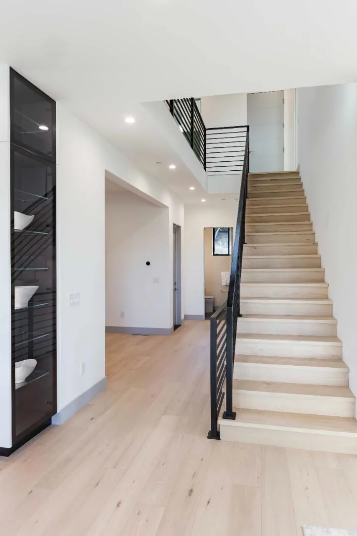 1127 Hillslope Place Los Altos, CA 94024