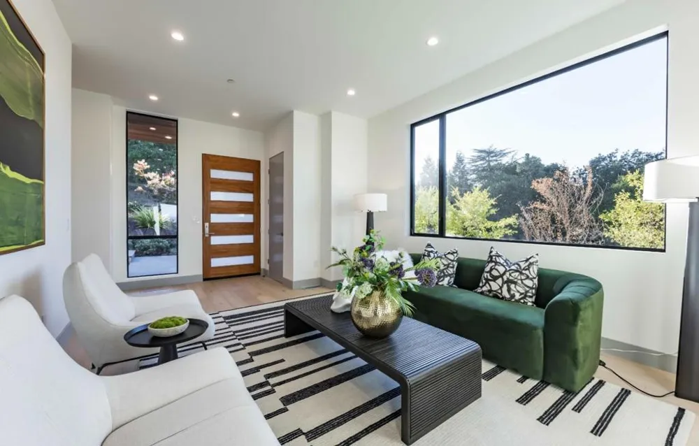 1127 Hillslope Place Los Altos, CA 94024