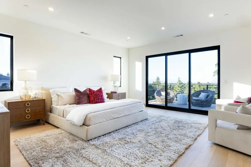 1127 Hillslope Place Los Altos, CA 94024