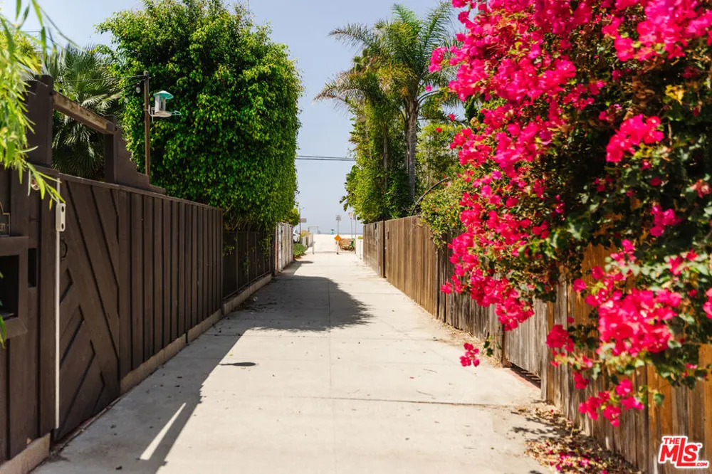 34 Galleon Street Marina del Rey, CA 90292