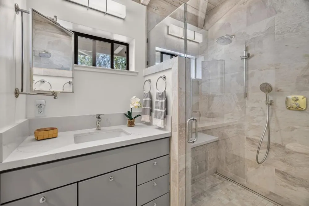 22800 E Cliff Drive Santa Cruz, CA 95062