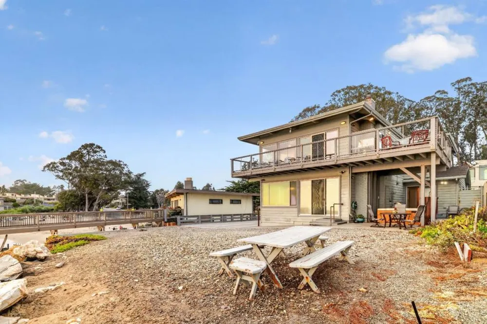 22800 E Cliff Drive Santa Cruz, CA 95062
