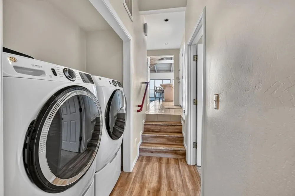 22800 E Cliff Drive Santa Cruz, CA 95062