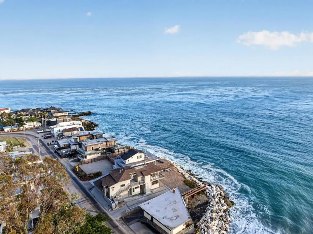22800 E Cliff Drive Santa Cruz, CA 95062