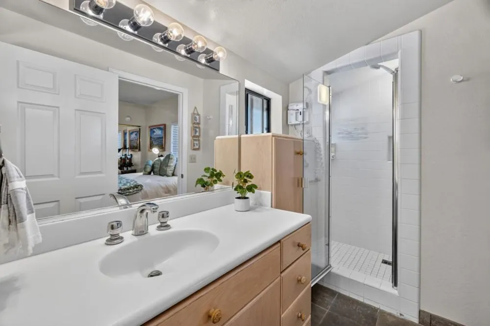 22800 E Cliff Drive Santa Cruz, CA 95062