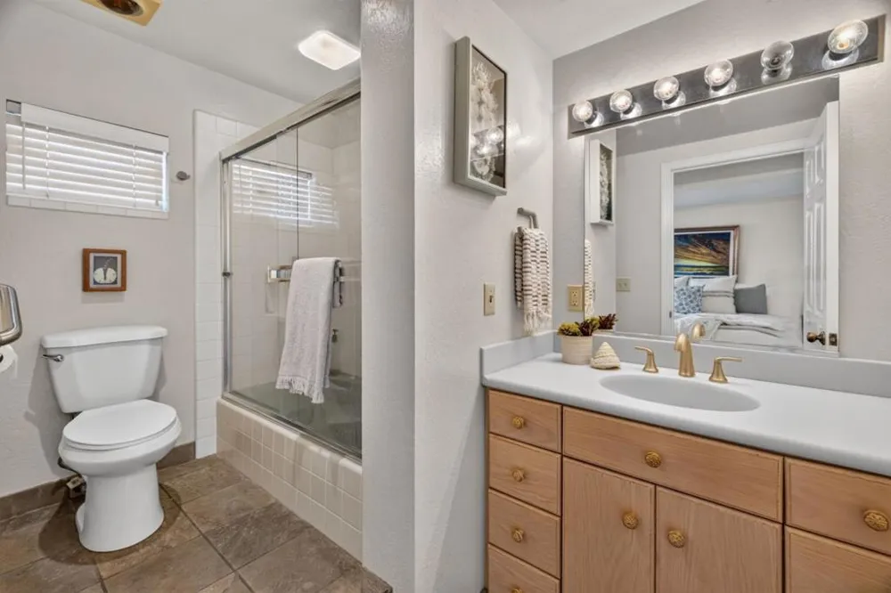 22800 E Cliff Drive Santa Cruz, CA 95062