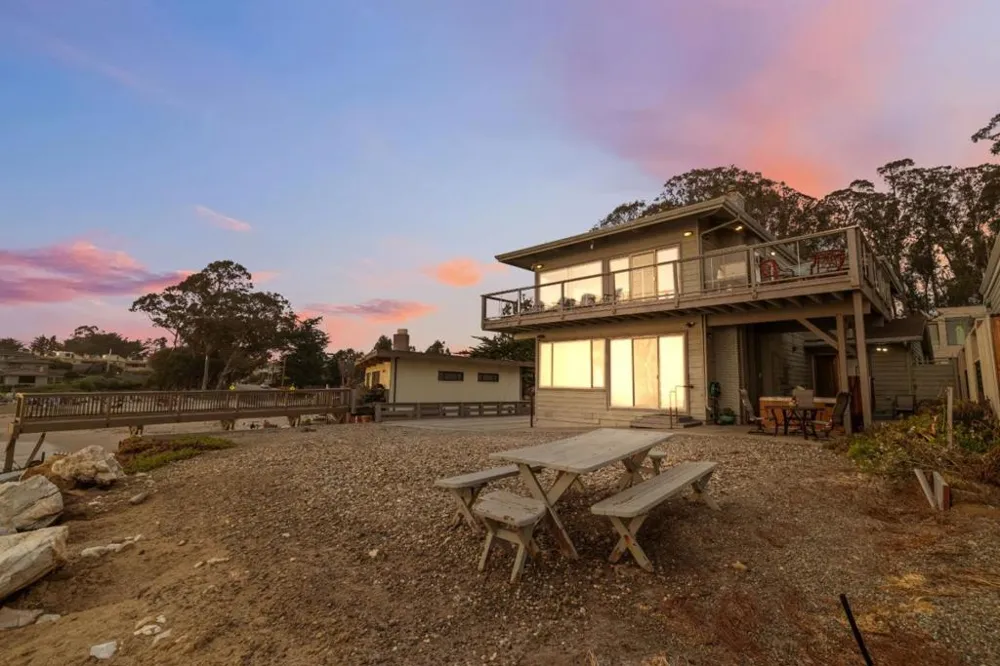 22800 E Cliff Drive Santa Cruz, CA 95062