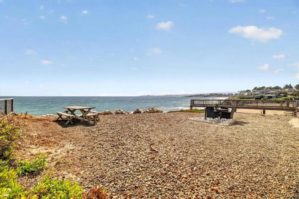 22800 E Cliff Drive Santa Cruz, CA 95062
