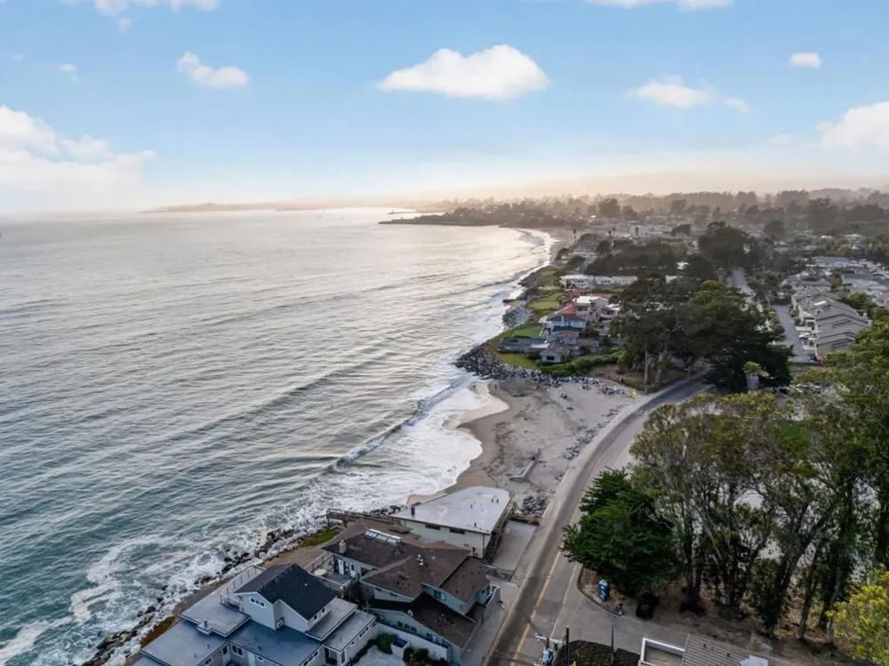 22800 E Cliff Drive Santa Cruz, CA 95062