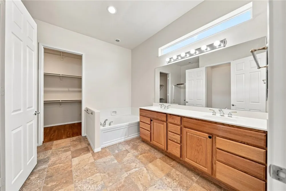 1729 La Cantera Beaumont, CA 92223