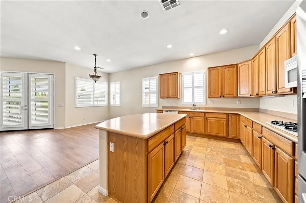 1729 La Cantera Beaumont, CA 92223