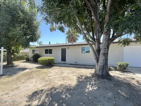 2233 Caldwell Avenue