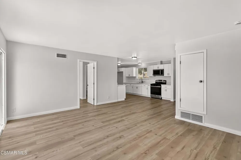 2233 Caldwell Avenue Simi Valley, CA 93065