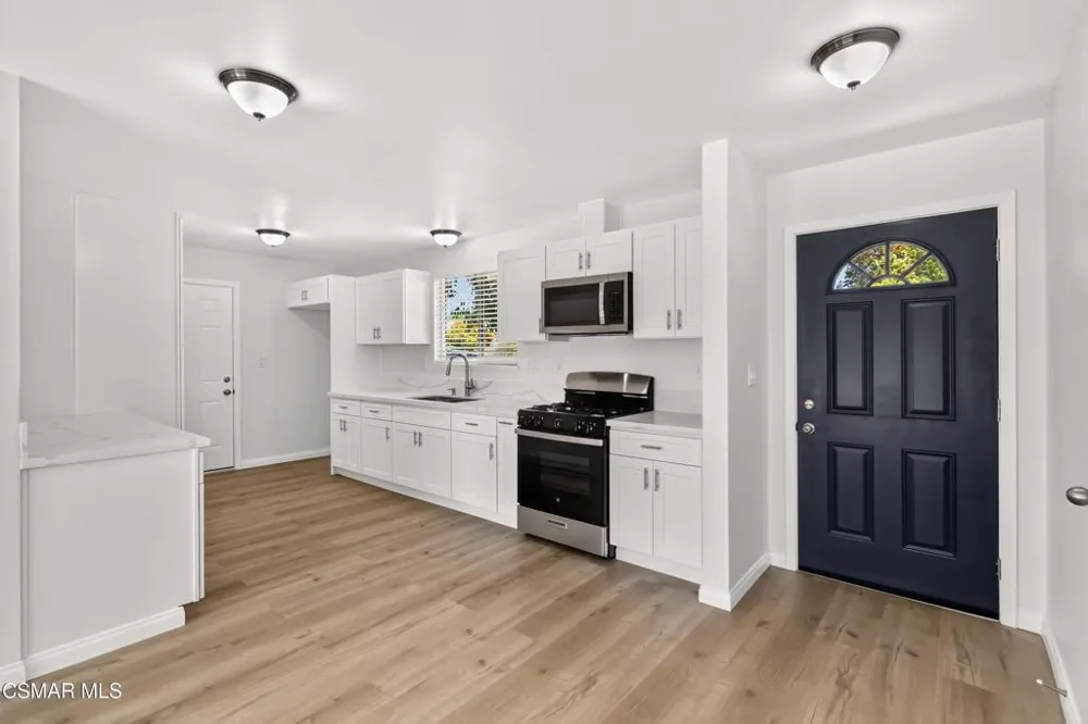 2233 Caldwell Avenue Simi Valley, CA 93065
