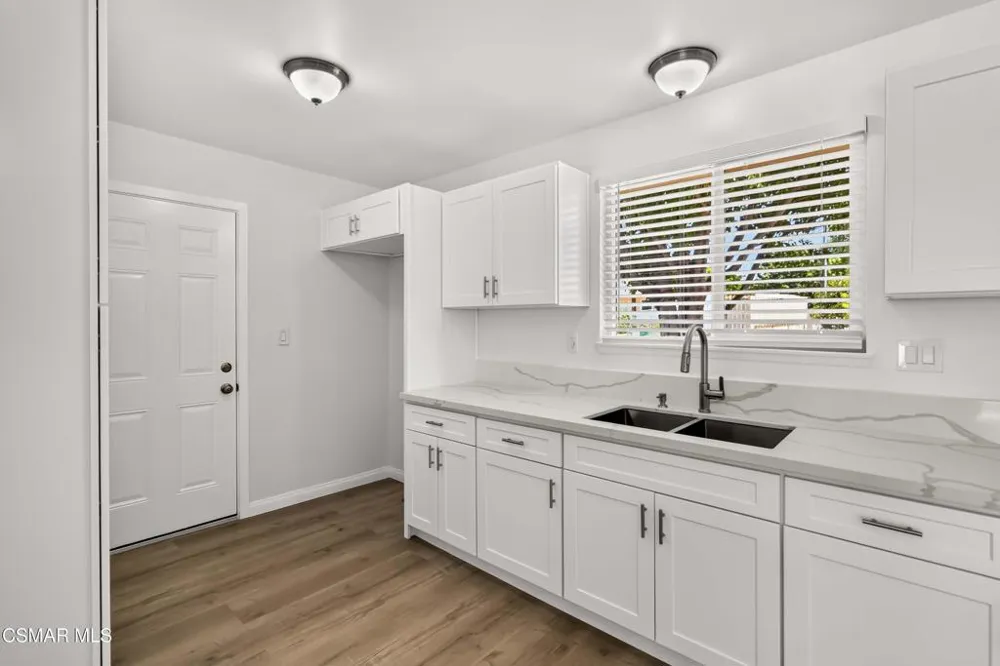2233 Caldwell Avenue Simi Valley, CA 93065